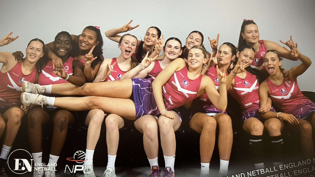 IzzyCunnington's tweet photo. What a season. What a team. Finishing 3rd in the u19 league with these amazing girls. Couldn’t be a prouder vice captain 🩷💜⚡️⚡️ @Lightning_Acad #lightningstrikes #lightning https://t.co/PnfqdmB7Nl