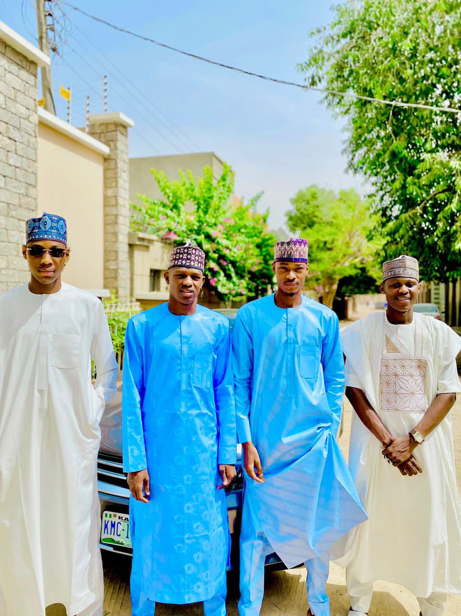 MAISHADDA_00's tweet photo. Alhamdullah Eid mubarak to family and friends https://t.co/khBLZ9gTYe