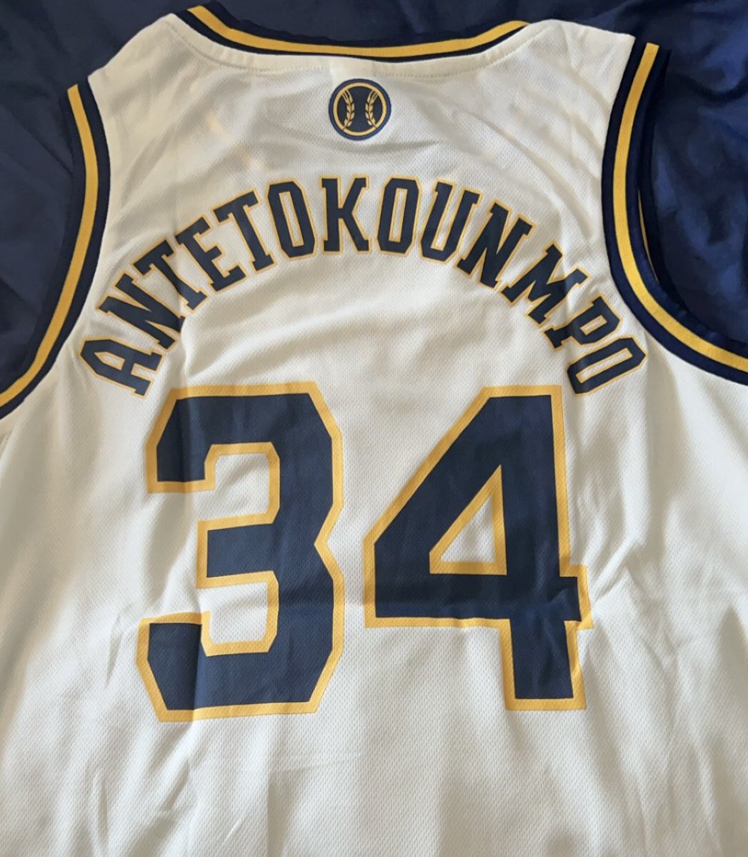 Giving away a Giannis Brewers jersey If you want it just retweet this tweet and be following me