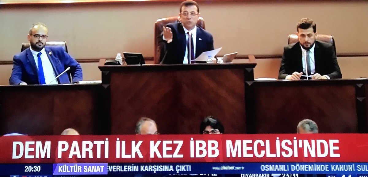 DEM Parti İBB Meclisinde İlk kez gurup kuracak gibi. Devlet PKK yı Ülke sınırları dışına atarken,CHP İstanbul’un göbeğine çekiyor.