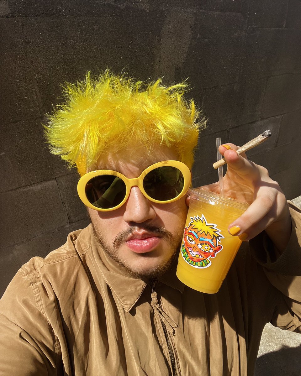 DAKMPA's tweet photo. Add that shit up, I’m a Sticker ⭐️ https://t.co/ACGZ14eArH
