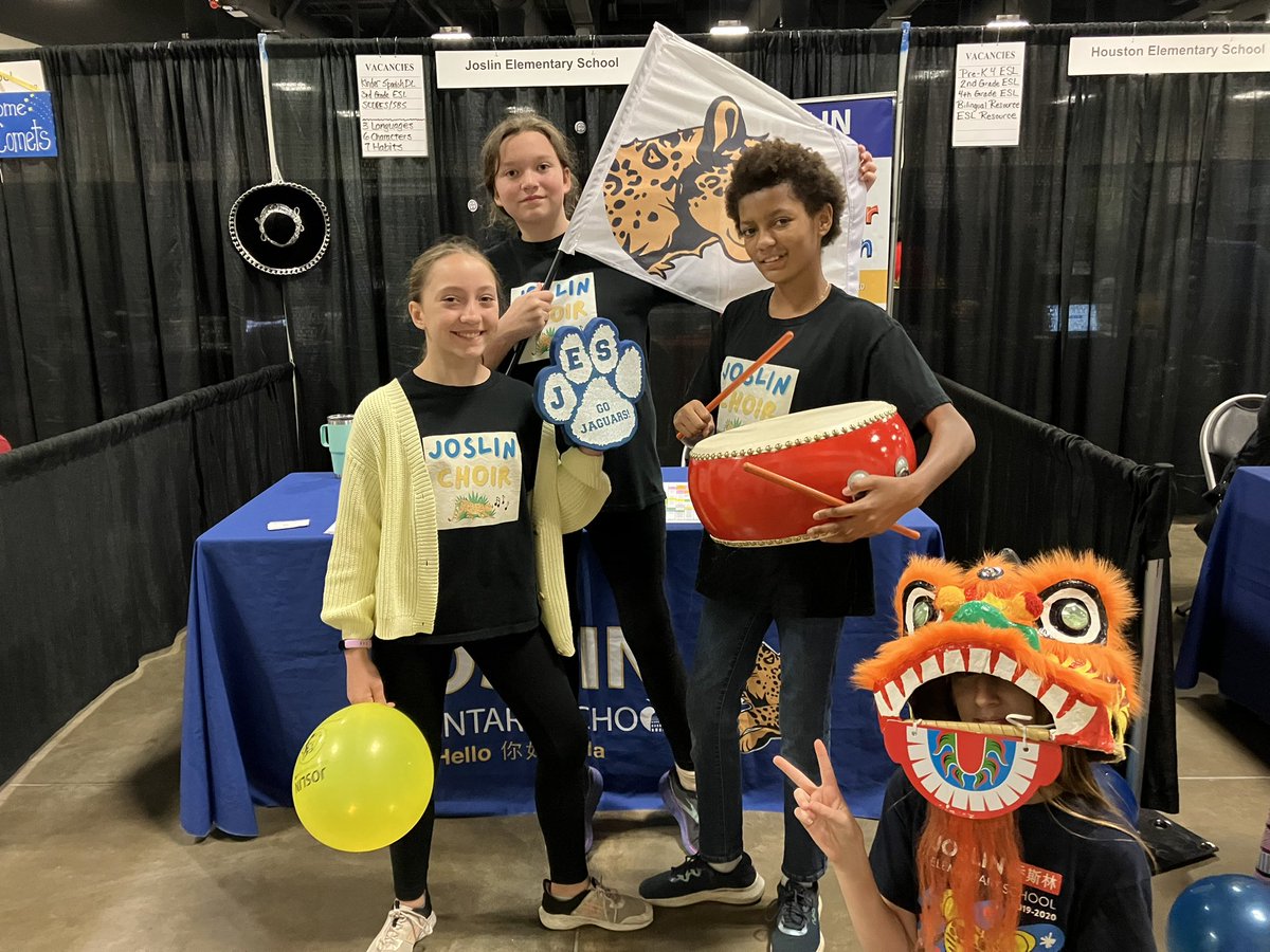 Thanks to our @Joslin_ES ambassadors helping us find new teachers at the job fair today! @Elementary_AISD