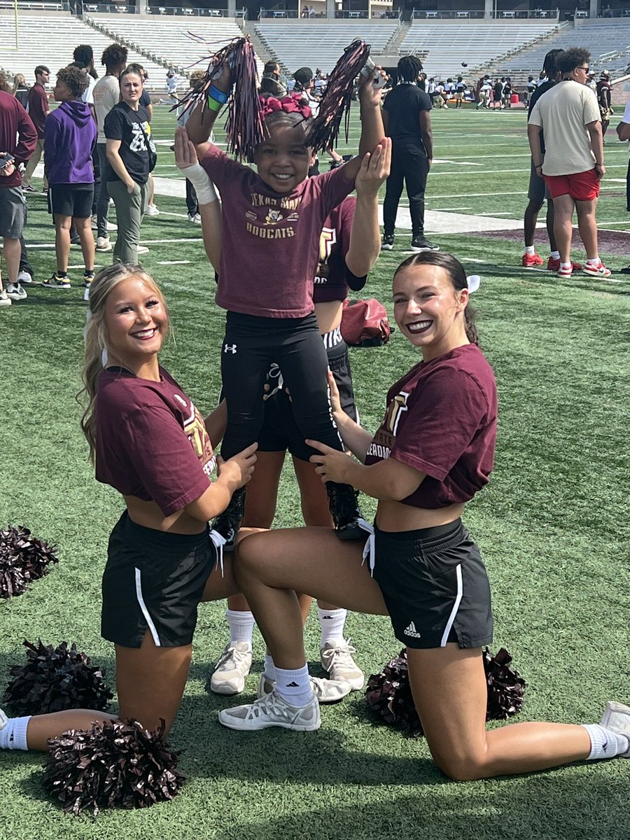 Another Spring Game in the Books. Go Bobcats 🐾🐾🐾@CoachMikeOG Our favorite Bobcat is ready for the fall 🏈🏈🏈