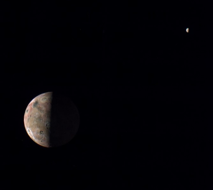 Dos lunas de Júpiter. Ío en primer plano y Europa detrás. Imagen obtenida por la nave Juno el pasado 9 de abril. Me pregunto qué pensaría Galileo si pudiera ver imágenes así de los satélites que él descubrió. Qué maravilla. 📸NASA/JPL-Caltech/SwRI/ MSSS/ Kevin M. Gill