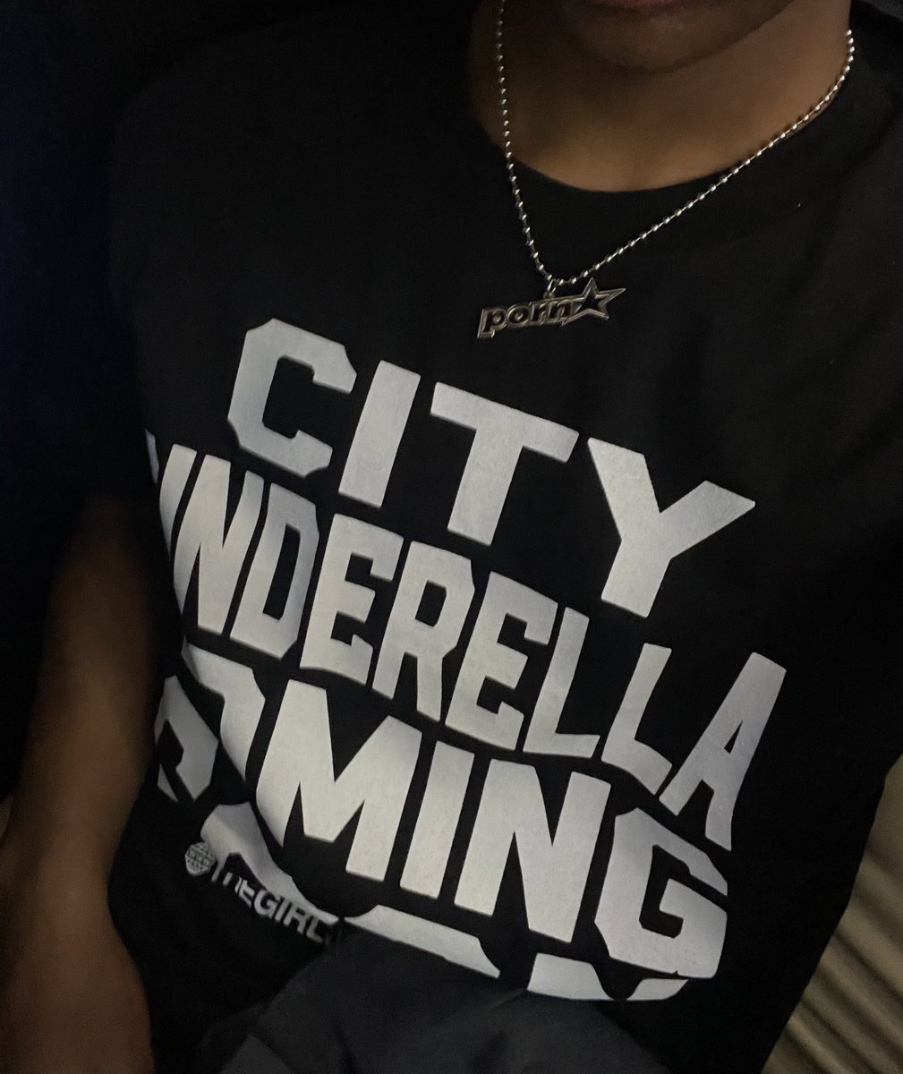 ITboykal's tweet photo. In the back of the sprinter btw๐ #withJT #CITYCINDERELLA #CATCHUPMUSTARDS https://t.co/Bec5Ir1mex