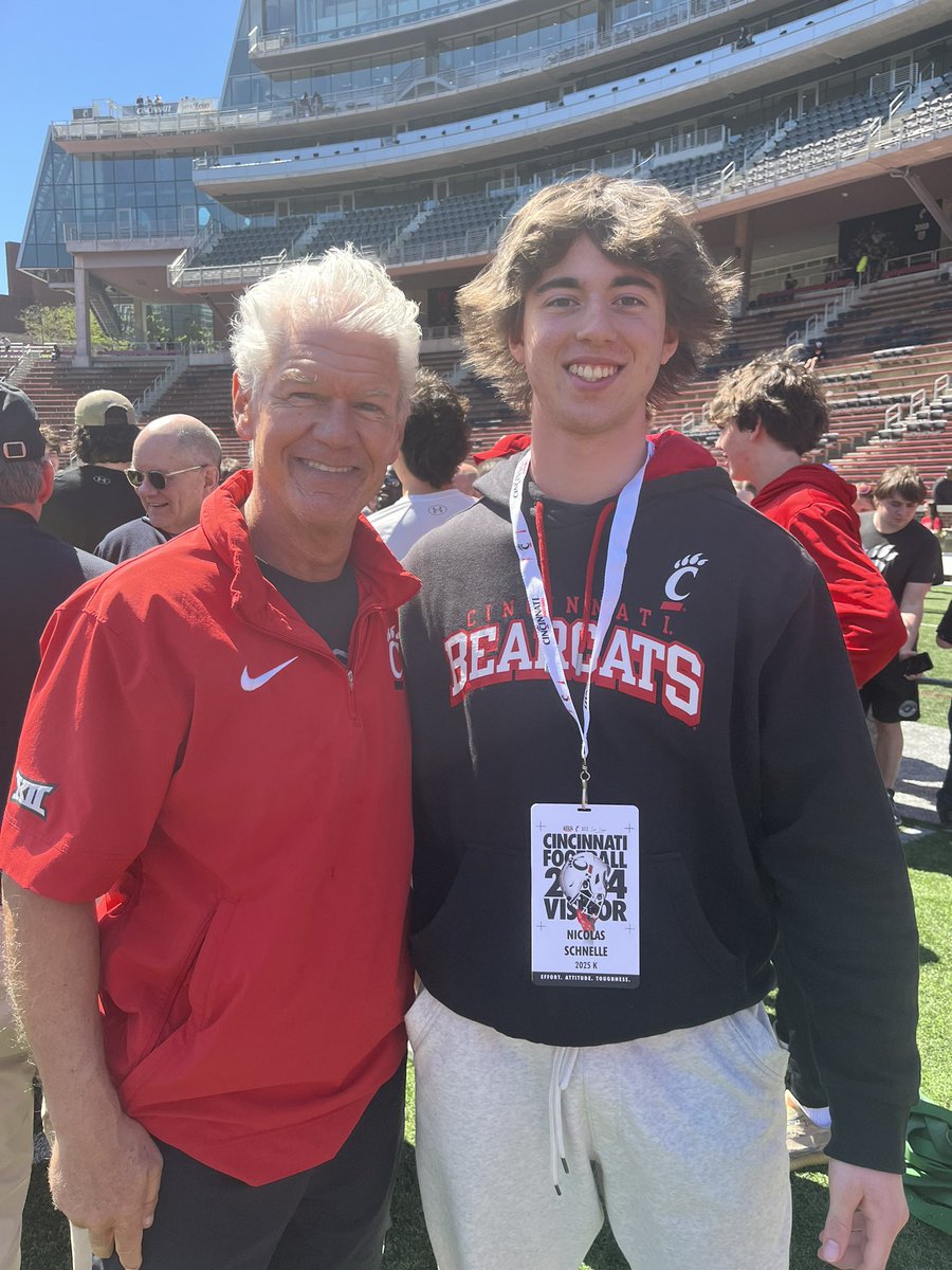 NSchnelle21's tweet photo. Thank you @GoBearcatsFB for the unbelievable spring game experience and hospitality! Had a great time talking to @DB_CoachCoombs after it all and can’t wait to be back on the field in summer! @UC_Recruiting @Coach_Conner @CoachCardwell_ @TimRecognition @shsdattilo @peekintensity https://t.co/wI5aZ1uuH4