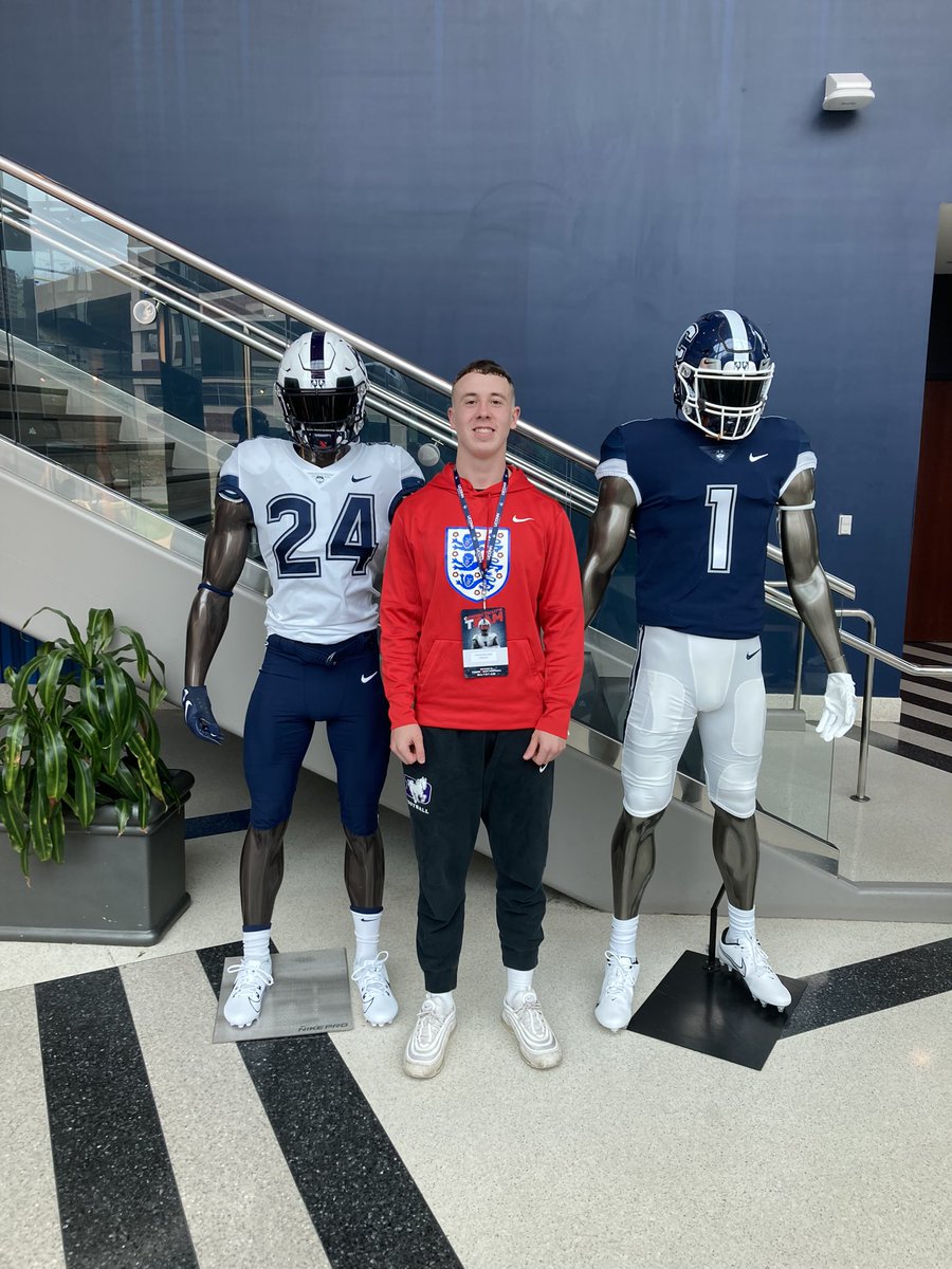 After a truly amazing visit I am so thankful and blessed to receive an offer from UCONN! @CoachDShearer @nickfiacable24 @RCCTigerFB @Coach_MThompson @CoachPaychek @Hunterh24