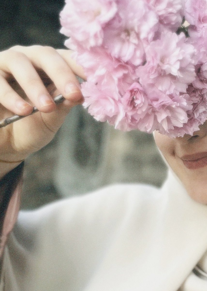 bsraablt's tweet photo. Çiçek de benim, çiçekli günler de 🌸 https://t.co/dUXYAnoINn