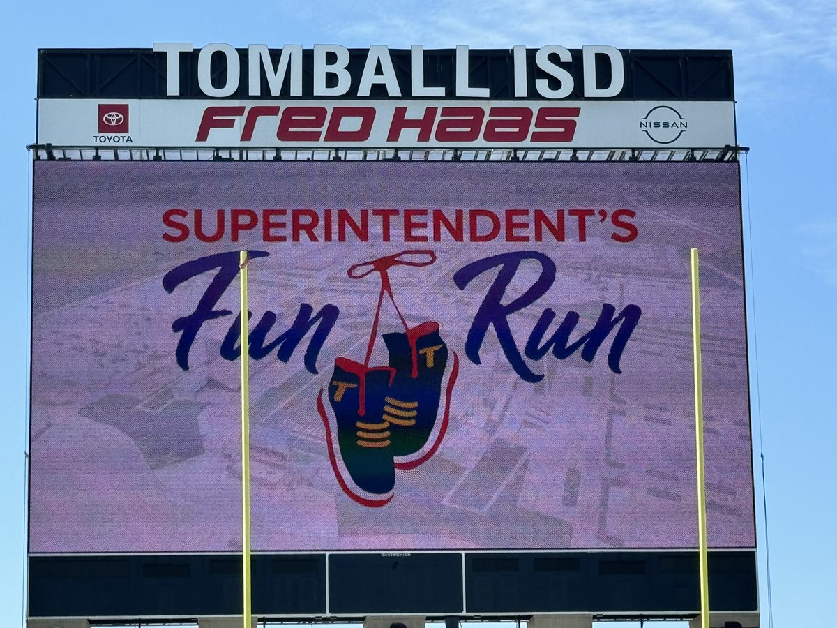 m_salazarzamora's tweet photo. WOW!!! It is hard to believe we had over 1,100 participate at our 2nd annual @TomballISD Superintendent’s Fun Run!! The weather was perfect start to finish whether you were walking/running today. The weather also cooperated 👏🏃‍♂️ What a great event!! Thanks to @ TISDMOVES. https://t.co/w0a18hYBfx