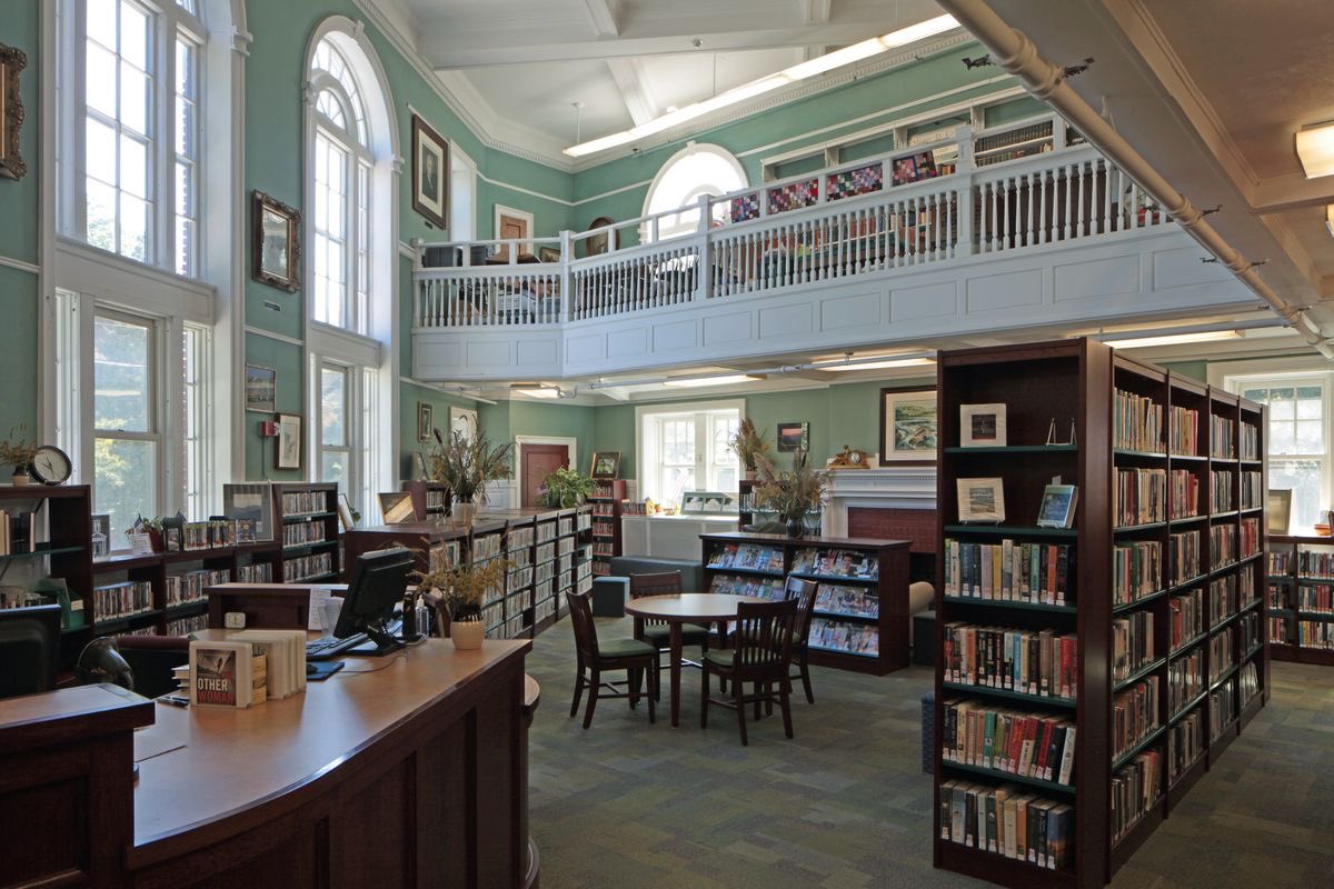 I saw an idea recently that I thought was lovely…public libraries that are open late every night so ppl can socialize, as an alternative to bars or sitting alone at home. Would be especially perfect for introverts to socialize comfortably and for older people who are lonely.