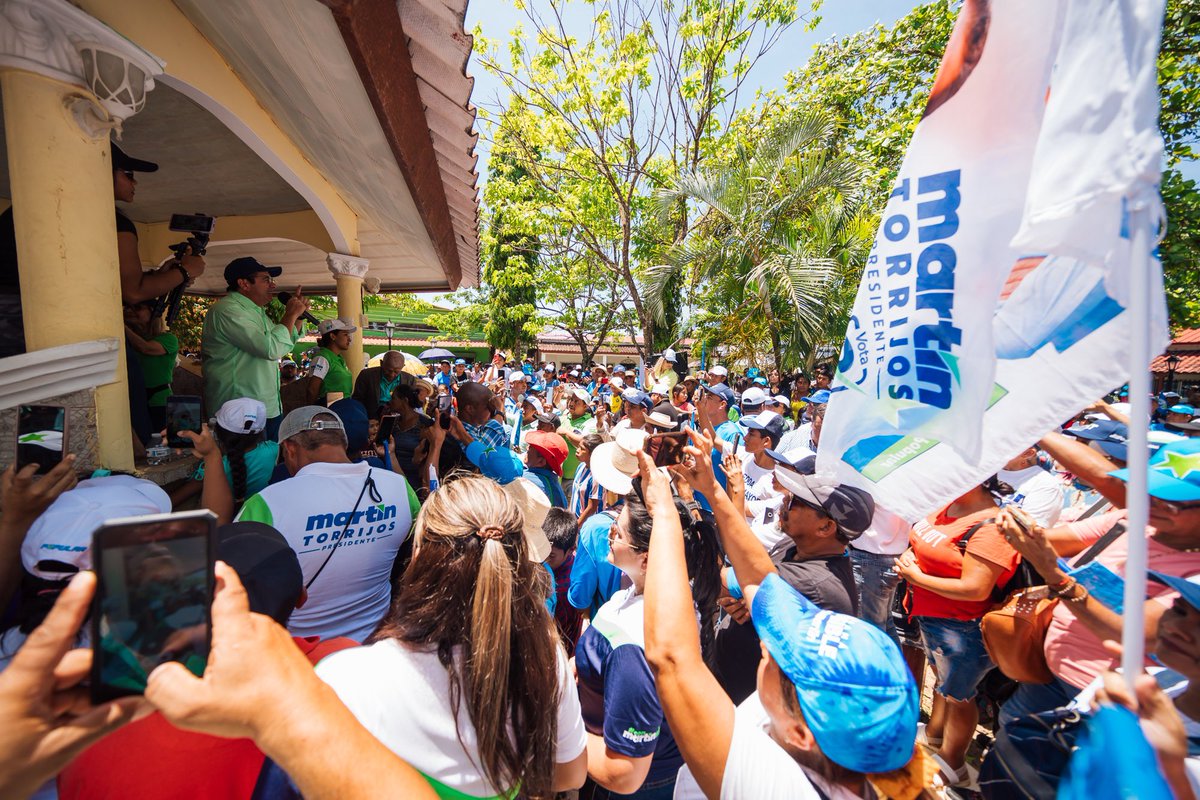 Vamos a recuperar lo que el campo ha perdido por culpa de la corrupción. Me comprometo a trabajar por las familias panameñas y los más necesitados ; construiremos un nuevo hospital para las familias de Cañazas. ¡Ganemos juntos este 5 de Mayo - Vota 2! 🚀✌️