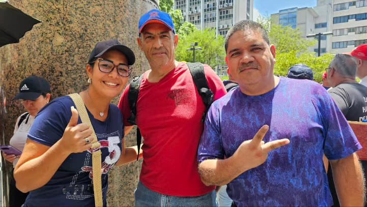 A 22 años de aquel abril insurgente cuando el pueblo salió a las calles en defensa del Comandante Eterno Hugo Chávez, dando inicio al "Para siempre" que hoy es parte del sentir venezolano.

 #Todo11TieneSu13

<a href="/TellecheaRuiz/">Rafael Tellechea</a> 
<a href="/nlaconchamolina/">@NLaConchaMolina</a>