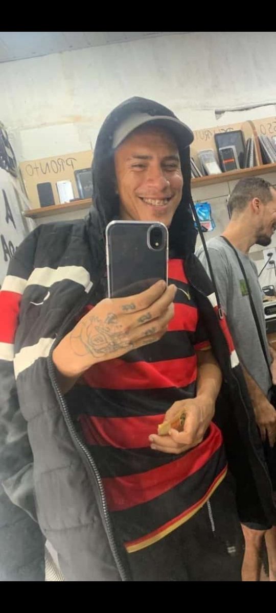 morena086723's tweet photo. E tão difícil viver sem você aqui 😭🥀💔❤️‍🩹 https://t.co/zZkQe2Im3R