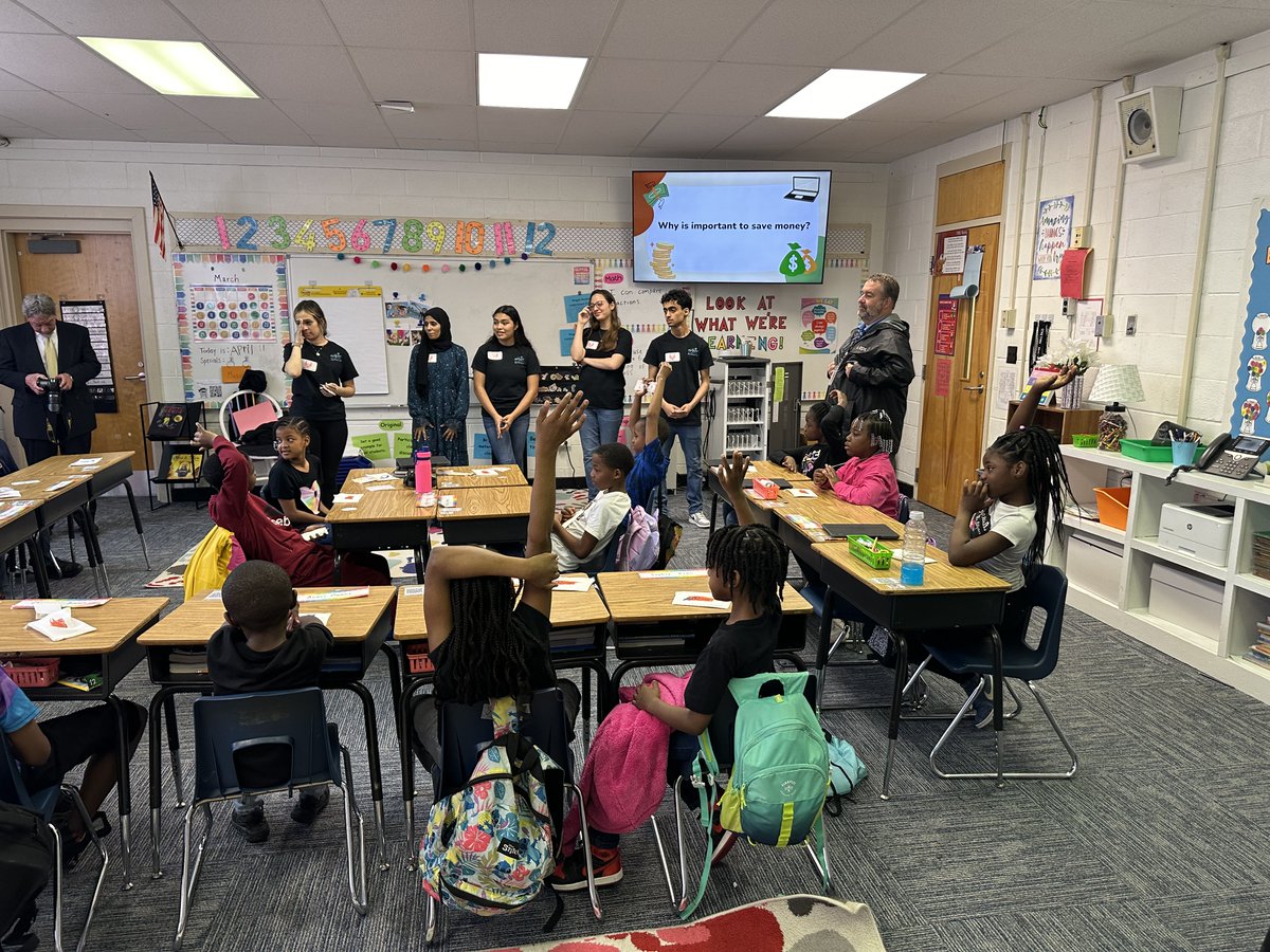 LCEarlyCollege's tweet photo. On Thursday 15 of our 10th-grade students participated in the @JumpStart1995 Teen Teach-In where teams prepared financial literacy lessons to deliver to a 3rd-grade classroom at Northwest Elementary school.
To learn more, check out the following article. https://t.co/41C1YfY9TI https://t.co/EpYq3JTacv