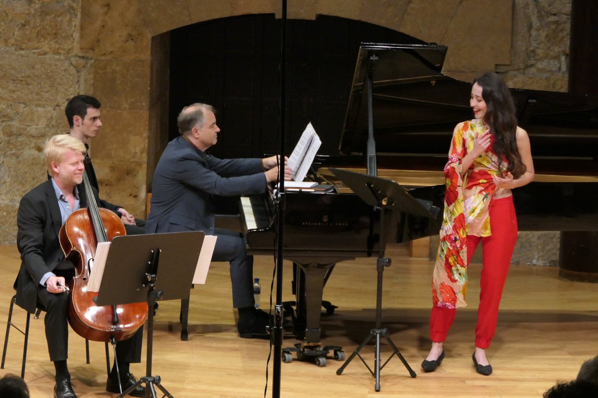 OSPAcom's tweet photo. Segunda cita del 𝐎𝐒𝐏𝐀 𝐅𝐄𝐒𝐓. 𝐉𝐨𝐲 reunió en la sala de cámara del @AuditorioOVD a @BarronFleur, Julius Drake, Maximilian con Pfeil y músicas de Europa, Asia Oriental y Central y Sudamérica. Y la exploración fue jubilosa. 👏🏻👏🏻👏🏻
#ospa #OSPAFest https://t.co/LpCZx0C4C0