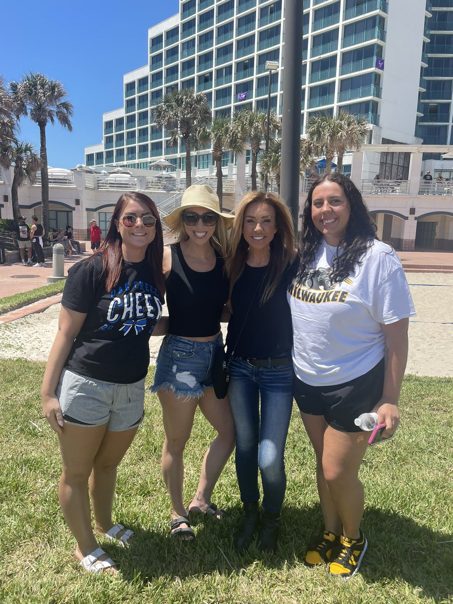 cheer_oc's tweet image. Coach Cassy and Coach Haley are hard at work at @NCAupdates Nationals in Daytona getting new ideas for the upcoming season! And we ran into Malina! 🫶🏻 #NCA #Nationals #Bandshell