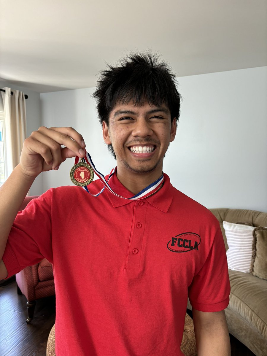JordanGozum's tweet photo. So proud to represent BHS down state at Springfield for FCCLA and win gold! Thanks to Mrs. Sturino and Ms. Molnar for sponsoring BHS’s first FCCLA competition team! @HonortheRaiders https://t.co/ekrDsiBFSg