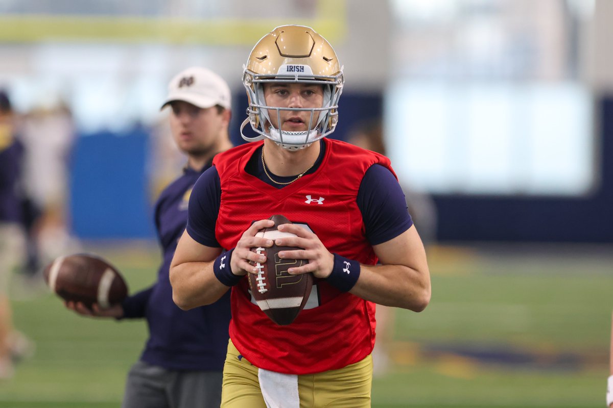 The Fighting Irish held a jersey scrimmage inside Notre Dame Stadium on Saturday. Blue & Gold was on hand to observe the entire thing. @tbhorka has observations on the Irish offense: on3.com/teams/notre-da… @jacksoble56 kept an eye on the ND defense: on3.com/teams/notre-da…
