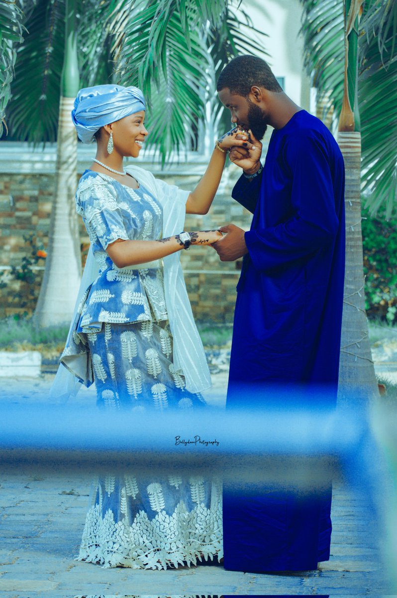 mrbellydeen's tweet photo. Because It's Saturday, we see love in the air😍

Photograph by Bełly OfKogi 
#ebiracouples  #picoftheday #weddingphotography #photooftheday https://t.co/zfpBdDitf6
