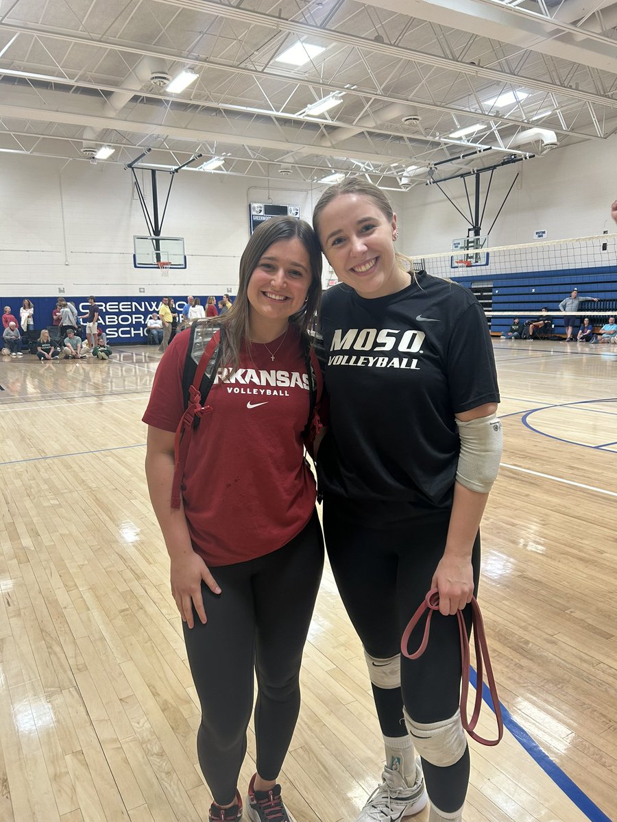 When you get a photo from your former players who met up for a college volleyball scrimmage against one another! 💙💚♥️ GO @Avaroth_11 & @loyd_kirstyn 🙌🏐 #fullheart #foreverabluejay @R7Activities @R7principal @LiveStreamSTL @STLhssports @KJFFSPORTS @myleaderpaper