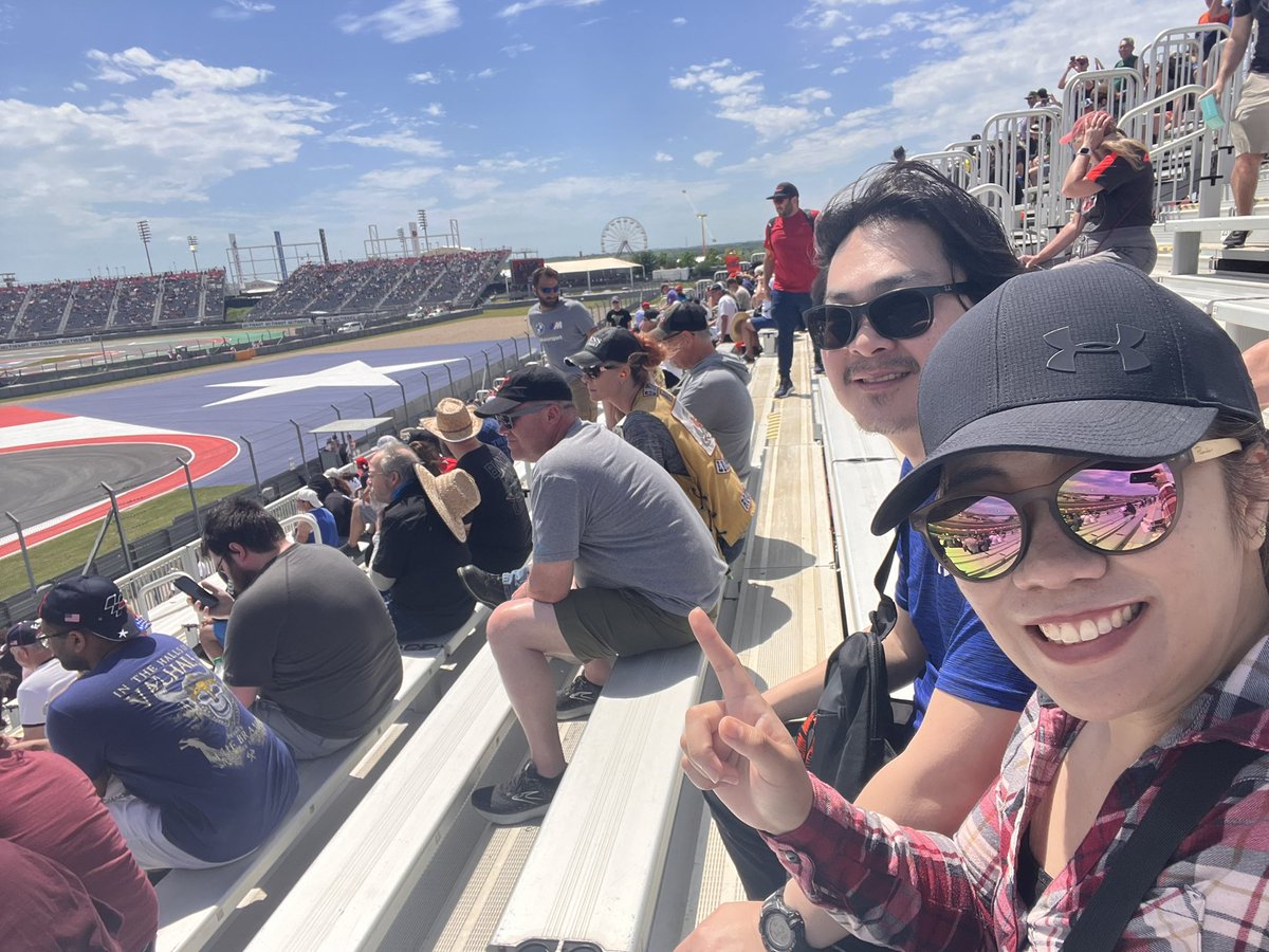 BebeNiJames's tweet photo. #AmericasGP #Turn12 Sprint race in a few minutes https://t.co/s7GPIWKX8H
