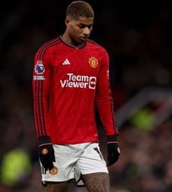 I can't defend this Garnacho has been unbelievable all season and is 19 and doesn't deserve it. This guy Rashford has been doing this all season but never is he called out absolutely unacceptable from Ten hag🤮 #MUFC