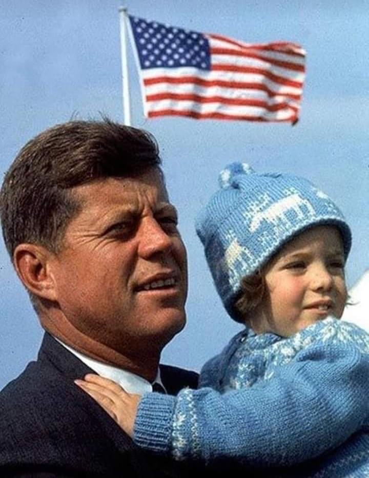 THE WIDOWHOOD IS OVER!!
THANQ FOR EVERYTHING AMAZING JFK GRACE 🙏🛐🥰💙😍🕊✅🔥⛱🌟😀😂❤🌊