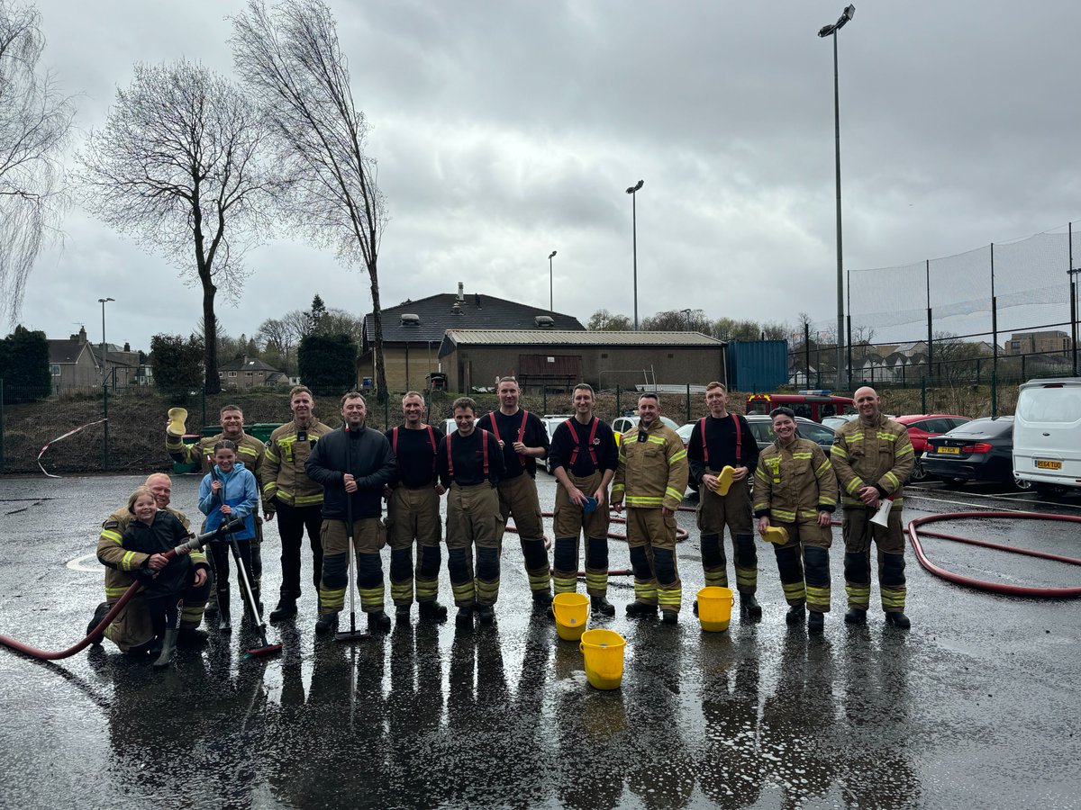 Firefighters and their helpers from Knightswood Community Fire Station held a fundraising car wash today and raised almost £1,000 for the @firefighters999 charity, who offer specialist, lifelong support for members of the UK fire services and their families. Well done👏@fire_scot