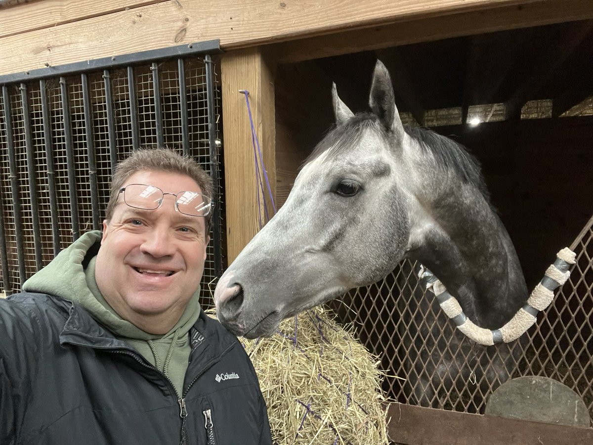 Some people golf on the weekends. I visit our horses! Todays visit is our boy Catch the Smoke at the Infinity Equine Center, with my daughters @kristi182 and @sammyirace52! Look for him racing this summer at @MonmouthPark!🏇🏇