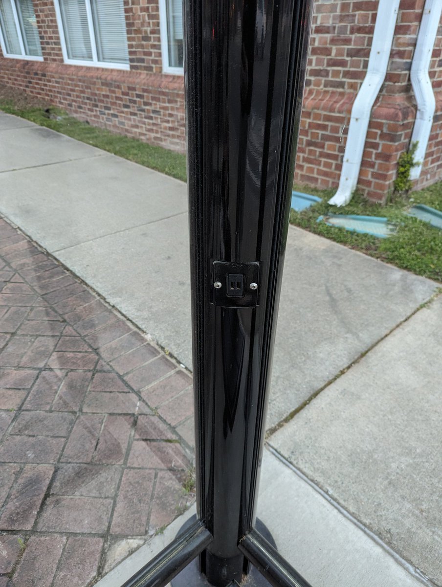 It's the first time I've seen a USB charger at a bus stop in the US outside of NYC. 
#PublicTransportation