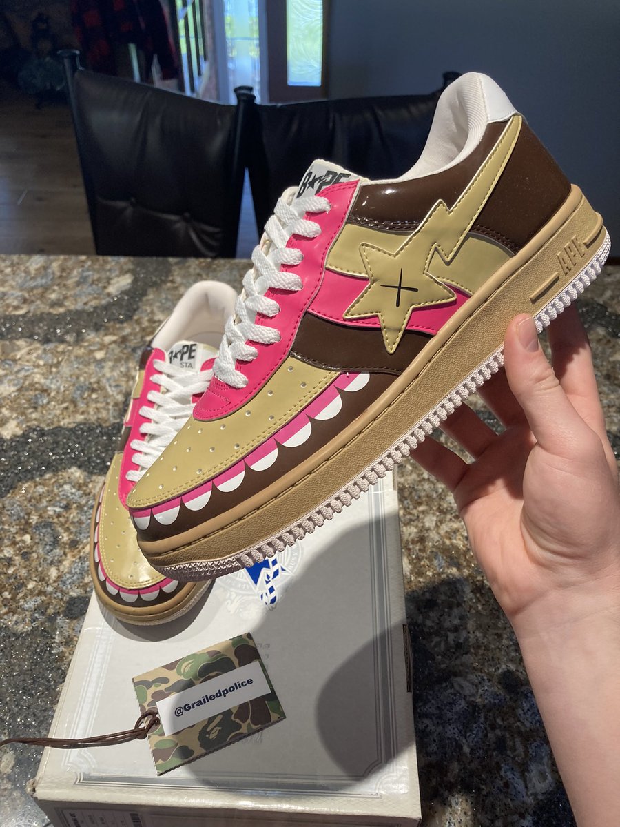 grailedpolice's tweet photo. Bape x Kaws ‘Chompers - Coffee’ 2006 ☕️ https://t.co/igp5y4RsYD