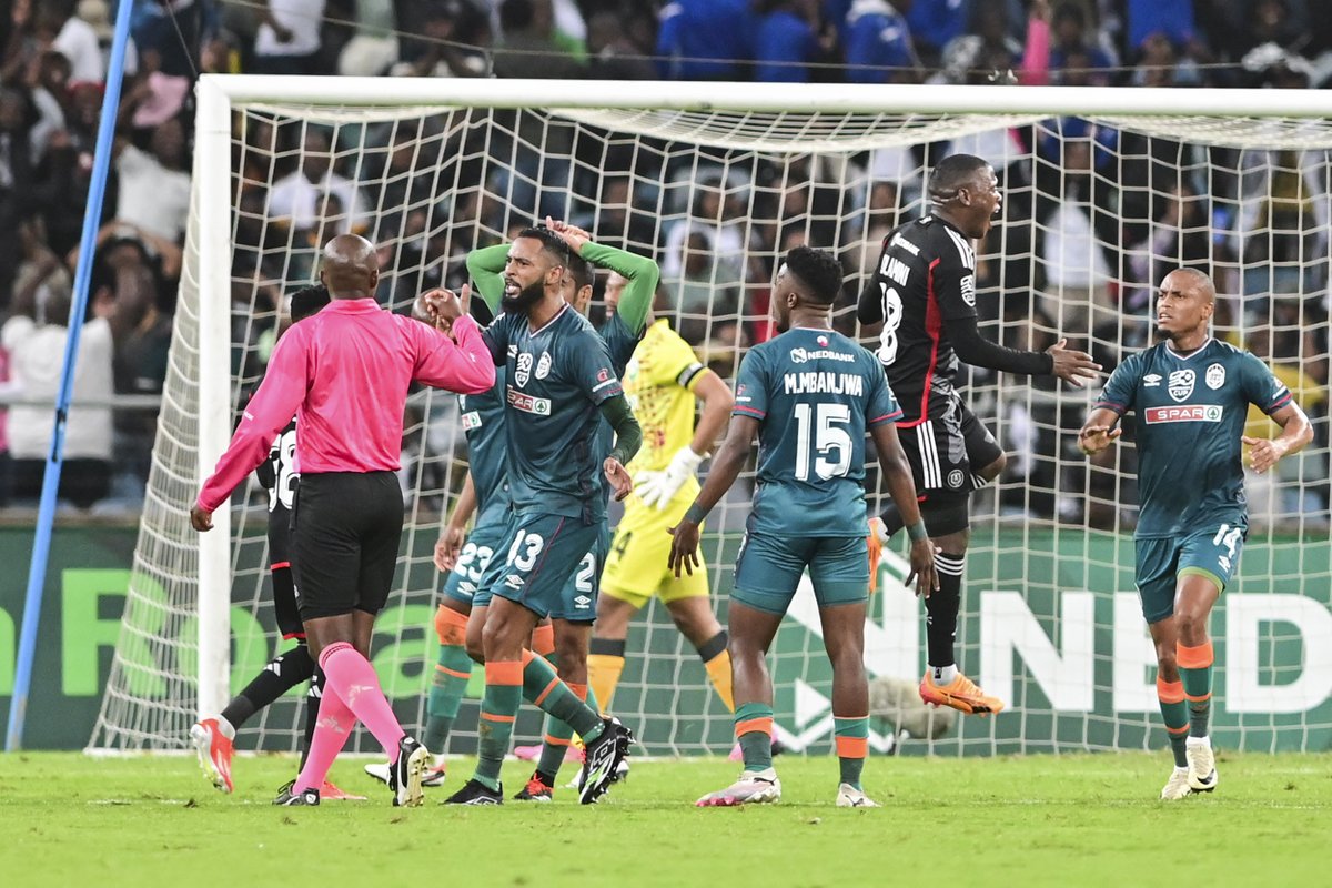 ➡️ Martin: 'It's a shame for the country' 😯 ➡️ Usuthu knocked out by Bucs ❌ AmaZulu head coach Pablo Franco Martin was not happy with the officiating during his side's Nedbank Cup quarter-final loss to Orlando Pirates. MORE: brnw.ch/21wIN5N