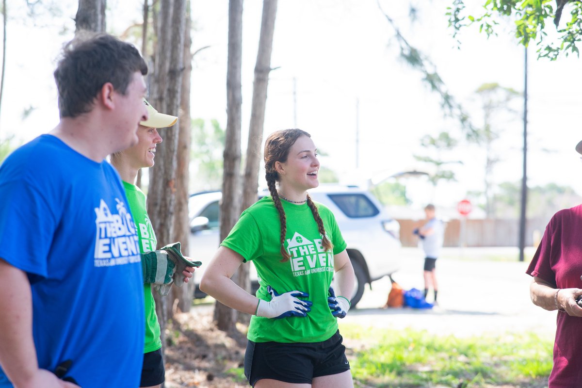 Recapping a day of community spirit and Islander pride at The BIG Event 2024! 🌍🤙🏽 Thank you to our Islander students, faculty, and staff for volunteering and making a difference on campus and in the community. 💙 #tamucc #TheBigEvent2024 #IslanderImpact