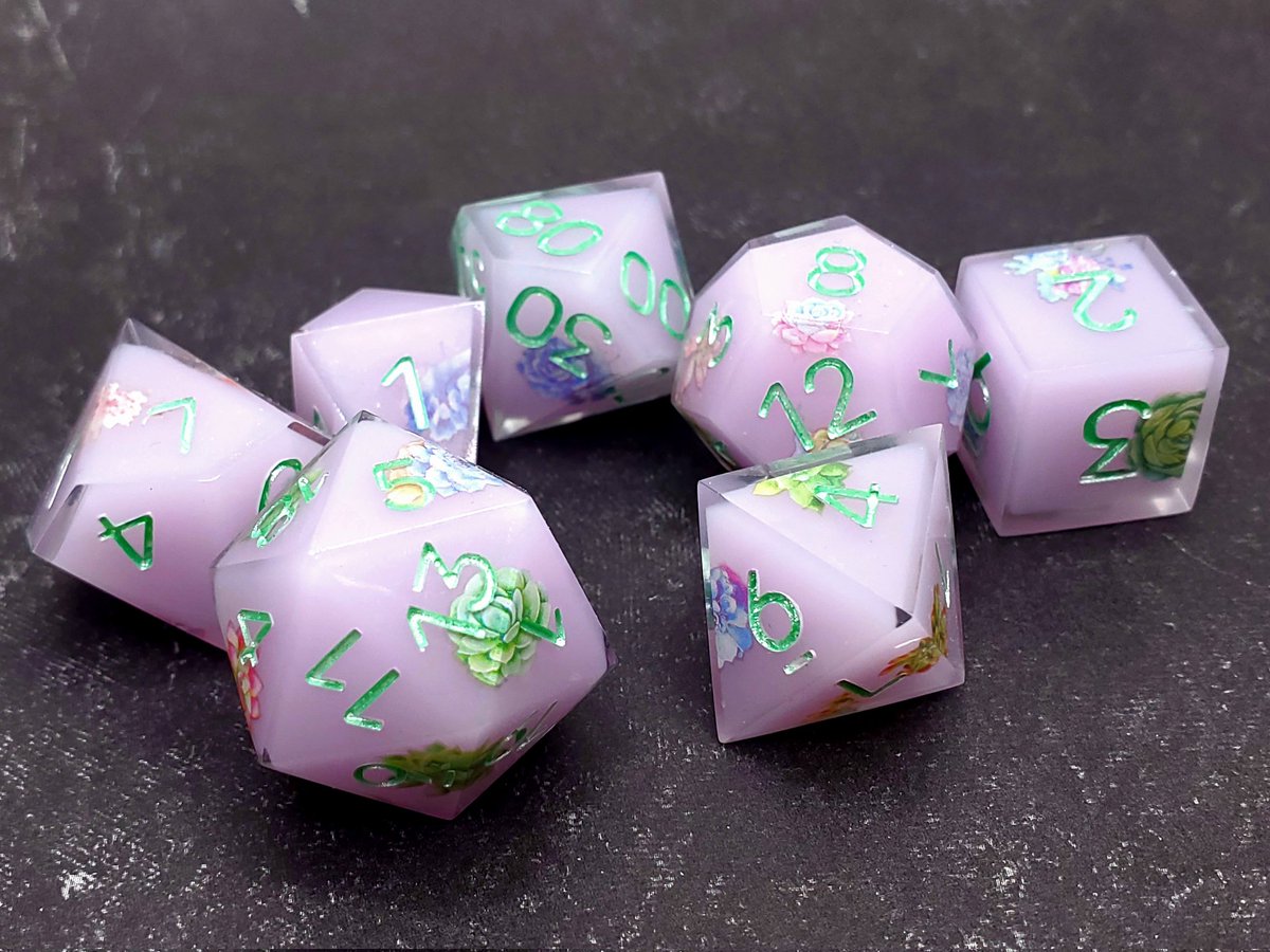 GeekMeUp_Scotty's tweet photo. Lavender and succulents. 

#dnd #dungeonsanddragons #dice #ttrpg #handmadedice #sharpedgedice https://t.co/GNNHfQpNe9