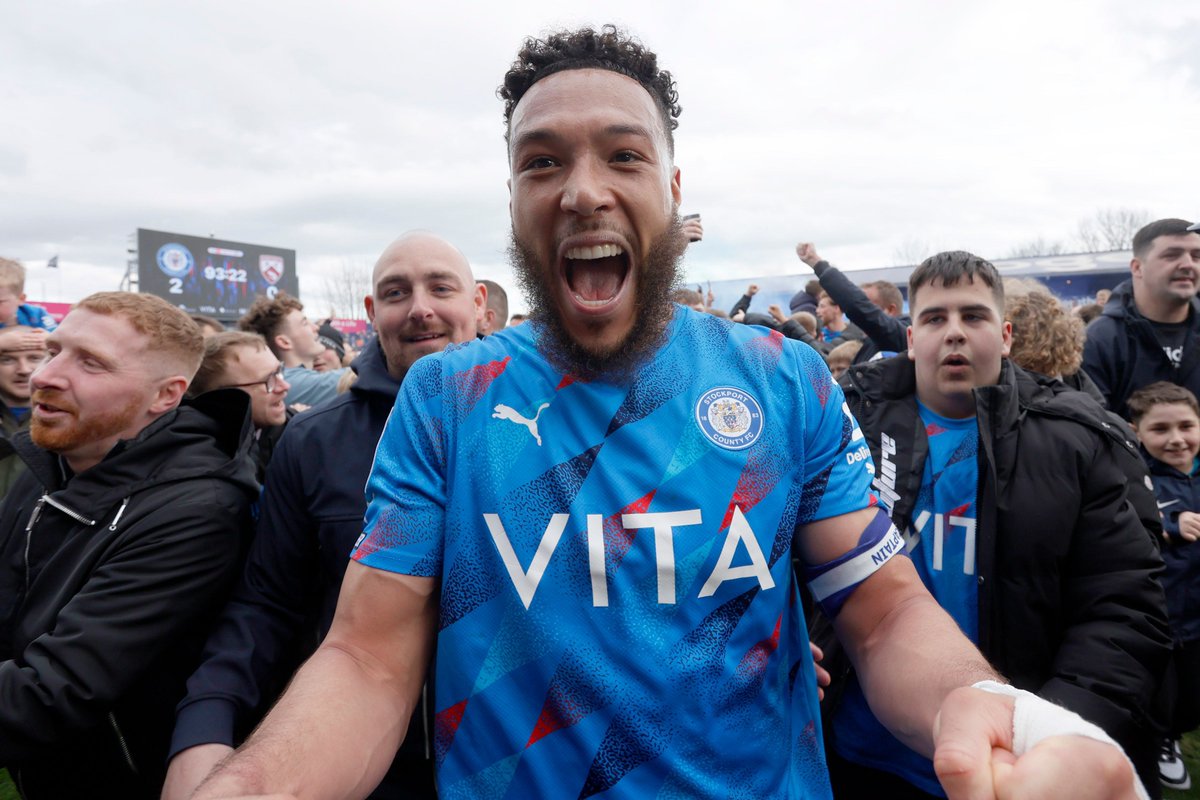 The big man 💪 #StockportCounty