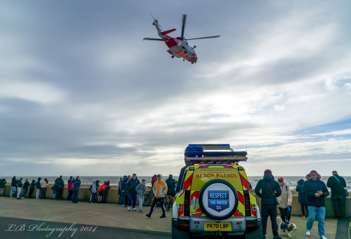 PositiveLee7's tweet photo. From the South Pier to the North Pier, a very busy day for the RNLI Blackpool, Blackpool Beach Patrol, and HM Coastguard here in Blackpool today. #Blackpool #RNLI #999coastguard #hmcoastguard #Blackpoolcouncil https://t.co/tPYRd4k5Jl