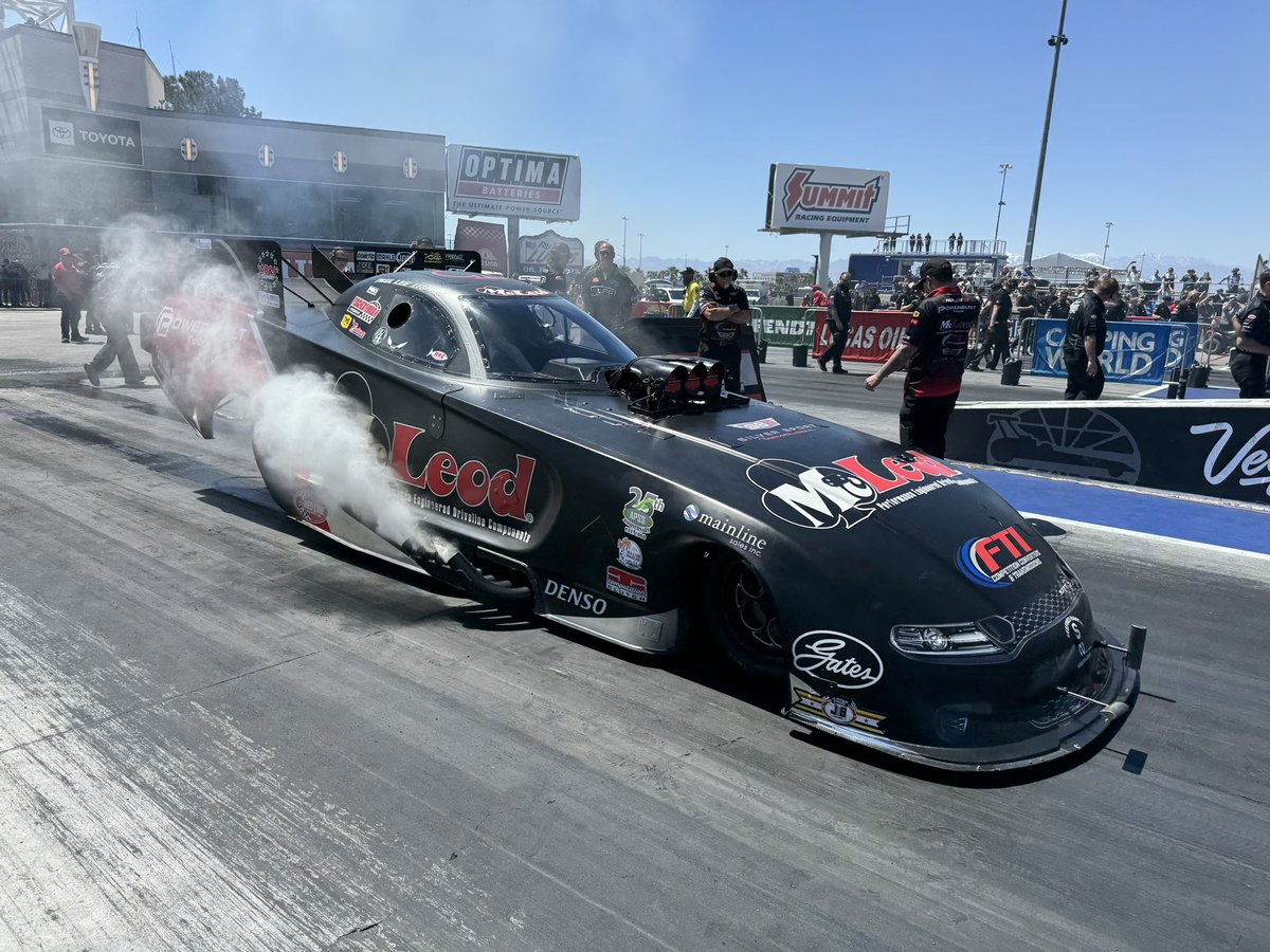 Here is your @MissionFoodsUS #2Fast2Tasty Challenge Funny Car final quad: 

@ProckRocket_TF • Daniel Wilkerson • @BLAKE_FC • @Paul_Lee116 

#Vegas4WideNats