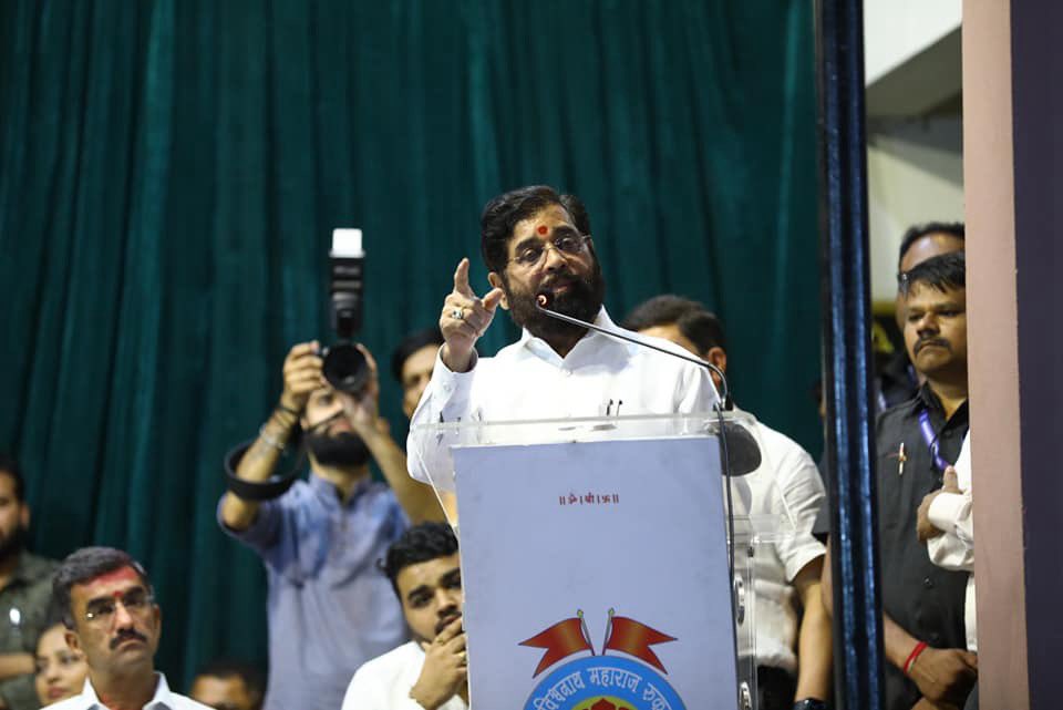 mieknathshinde's tweet photo. असे असले तरीही बचत गटांच्या उत्पादनांना बाजारपेठ मिळवून देणे, त्यांना अधिकाधिक सक्षम करणे तसेच त्यांचे काही प्रलंबित प्रश्न शासनाच्या माध्यमातून सोडवण्याला प्राधान्य देण्यात येईल असे यावेळी सांगितले. https://t.co/kNNJpE0hER