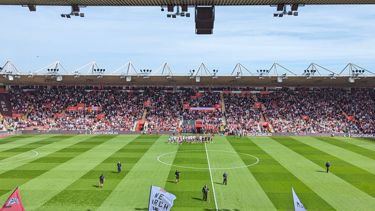 Dan Humphrey (@big_fat_dan) on Twitter photo It's been 15 years since I last went to a <a href="/SouthamptonFC/">Southampton FC</a> game and today was Albie's first, sealed with a dramatic 3-2 win ๐ดโช๐ It's been 15 years since I last went to a <a href="/SouthamptonFC/">Southampton FC</a> game and today was Albie's first, sealed with a dramatic 3-2 win ๐ดโช๐