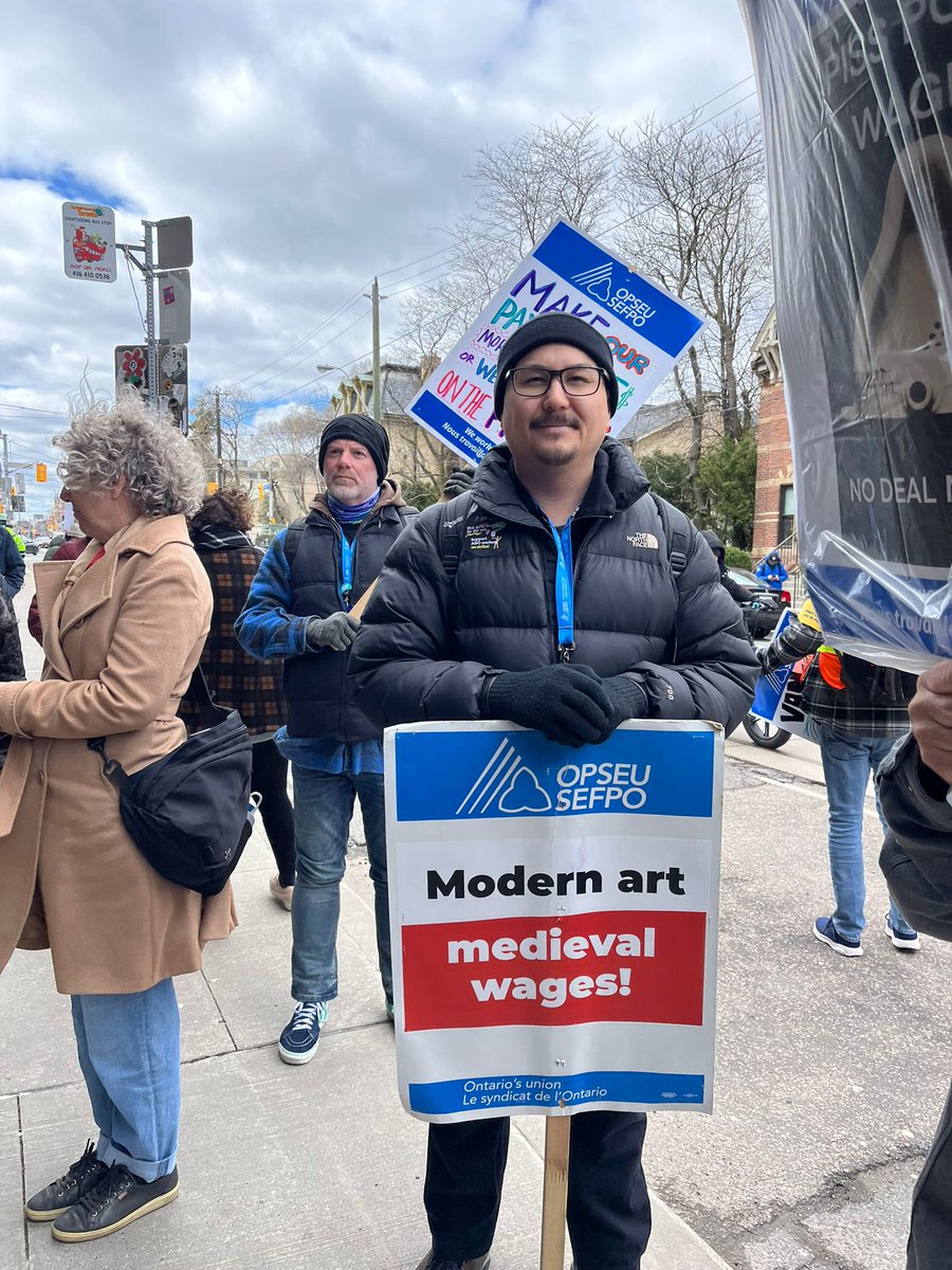 springmagca's tweet photo. Public support for striking AGO workers is fantastic! So many different unions were out today in solidarity! #NoDealNoAGO @OPSEU https://t.co/xQkVaTLQXm