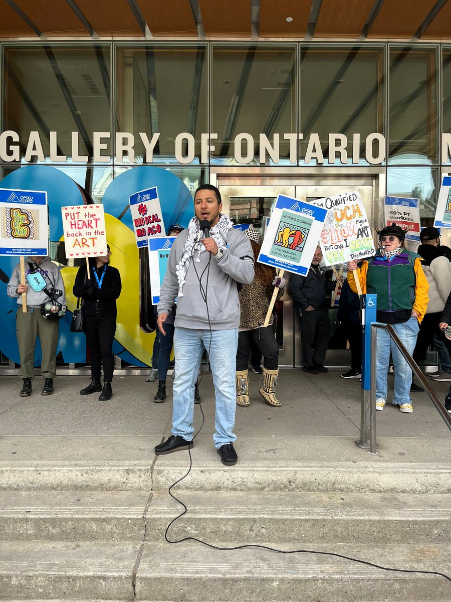 springmagca's tweet photo. Public support for striking AGO workers is fantastic! So many different unions were out today in solidarity! #NoDealNoAGO @OPSEU https://t.co/xQkVaTLQXm