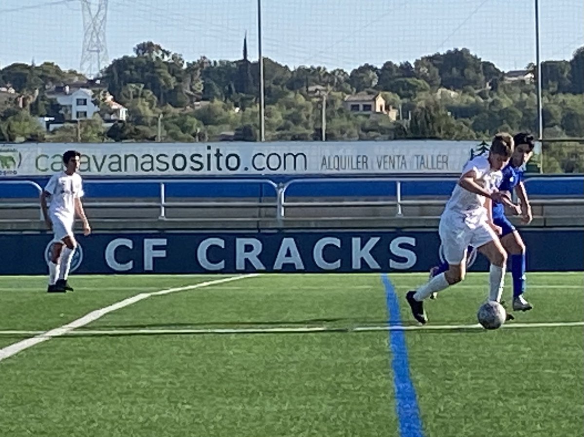 En los partidos de F11 disputados esta mañana de sábado en las Instalaciones @cfcracks victorias de INFANTIL B y CADETE B ante @udrocafortcf y @Historics_VLC y gran partido del Cadete C a pesar de la derrota. 👏👏👏⚪️🔵