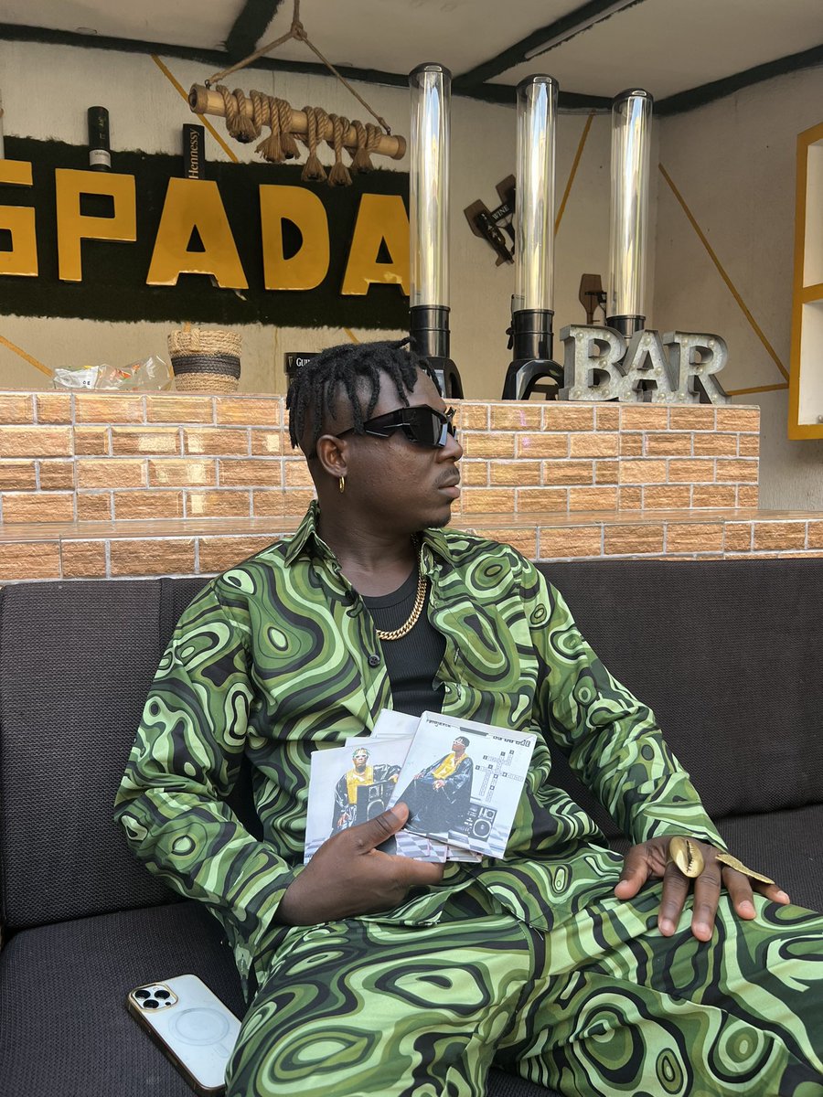 « EP VI SRÊ » est maintenant disponible. Contactez le +228 99 50 84 77 pour l'acheter.

⚜️⚜️⚜️OUT NOW⚜️⚜️⚜️
Folidjanta - Tronpa ⤵️
youtube.com/watch?v=769OBf…