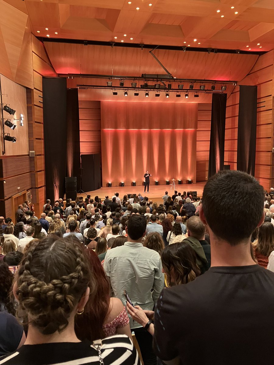 Este tio es el mejor!!