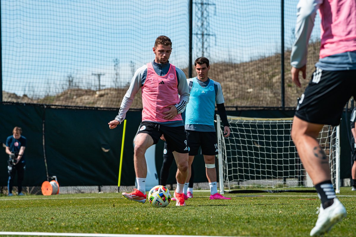 Smile. Work hard. Hydrate.
Both from Gent ➡️ <a href="/ChicagoFire/">Chicago Fire FC</a>