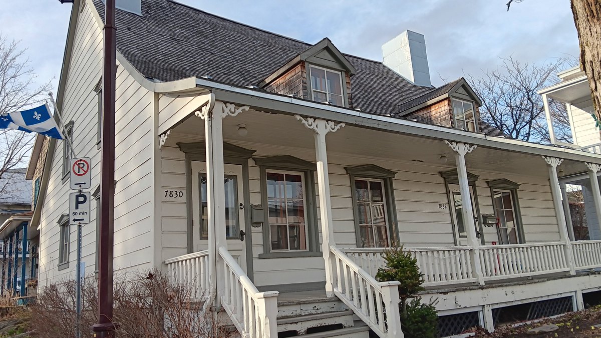 D'autres belles maisons patrimoniales du Trait-Carré, à Québec. 
#patrimoine #Quebec #polqc