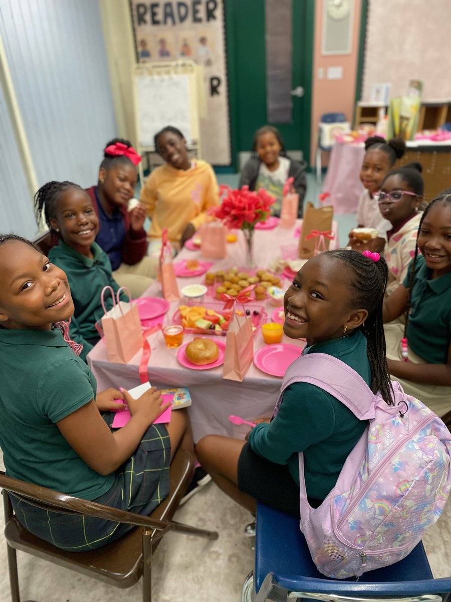 DPE_Fawn's tweet photo. Ms. Byrd’s mentees were invited to a special breakfast. They enjoyed a nice breakfast and received an inspiring charm that said they are “enough”. #SSLAM Support Staff Leading And Mentoring @MPerezDir @BCPSNorthRegion @PrincipalDarby1 https://t.co/cCnmk6UQkZ