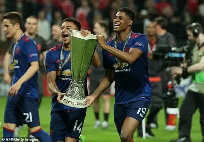 Before garnacho start acting like a 19 years old is not old enough, this is a gentle reminder that Marcus Rashford at 19 led us to Europa league final and won it 👍
