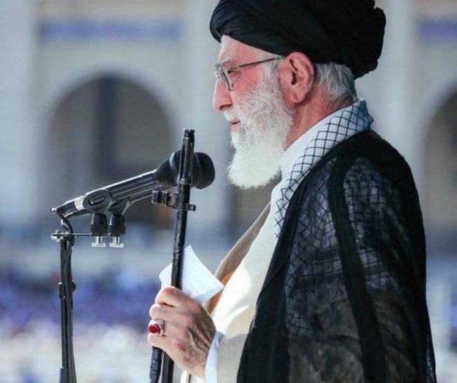 اضربْ.. فلا وعدٌ ولا ميعادُ
اضربْ.. تفرُّ بذُعرها الأوغادُ 
فعلى يمينكَ لو تُسَدّدُ.."قاسمٌ" 
وعلى يساركَ لو رميتَ "عمادُ"
#انتقام_سخت