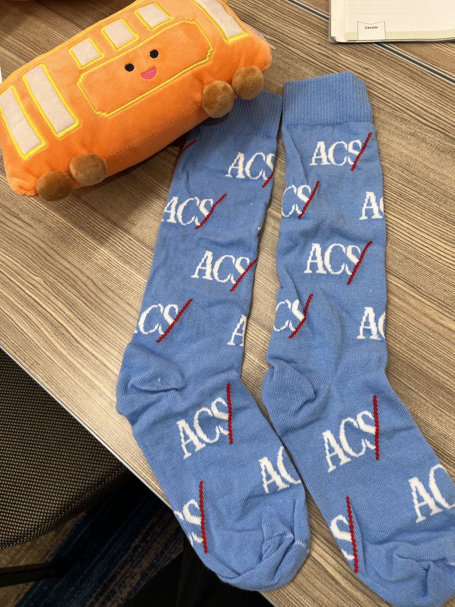 #RASswag is not just blue, it's not turquoise, it's not lapis, it's actually cerulean. Come by the registration desk to get the new limited edition CERULEAN ⁦@AmCollSurgeons⁩ socks! #ACSLAS24